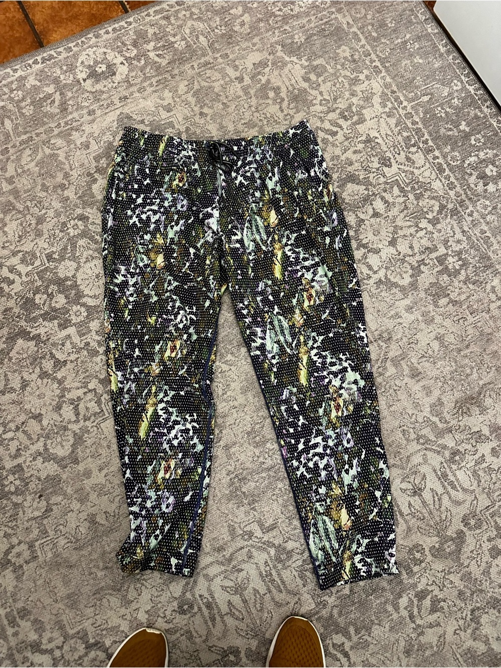 lululemon athletica Black Multicolor Abstract Print Joggers